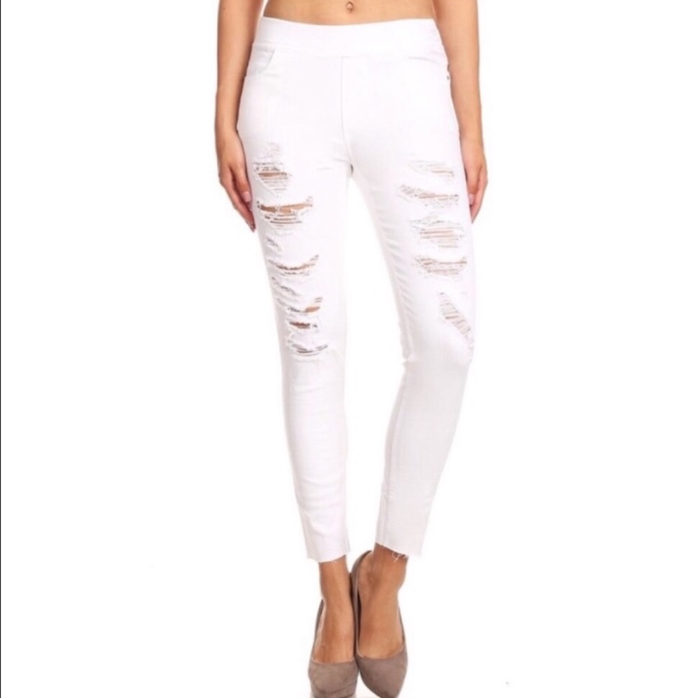 ⚡️Distressed Jegging In White
